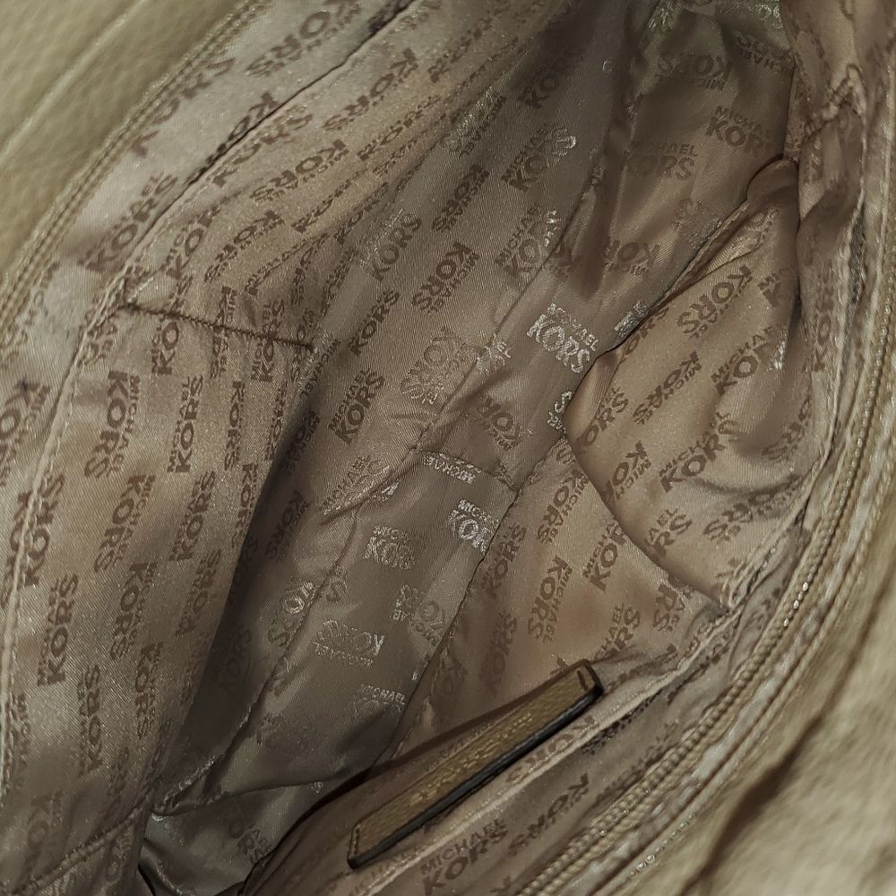 Authentic Michael Kors Whipped Chelsea - Picture 6 of 11